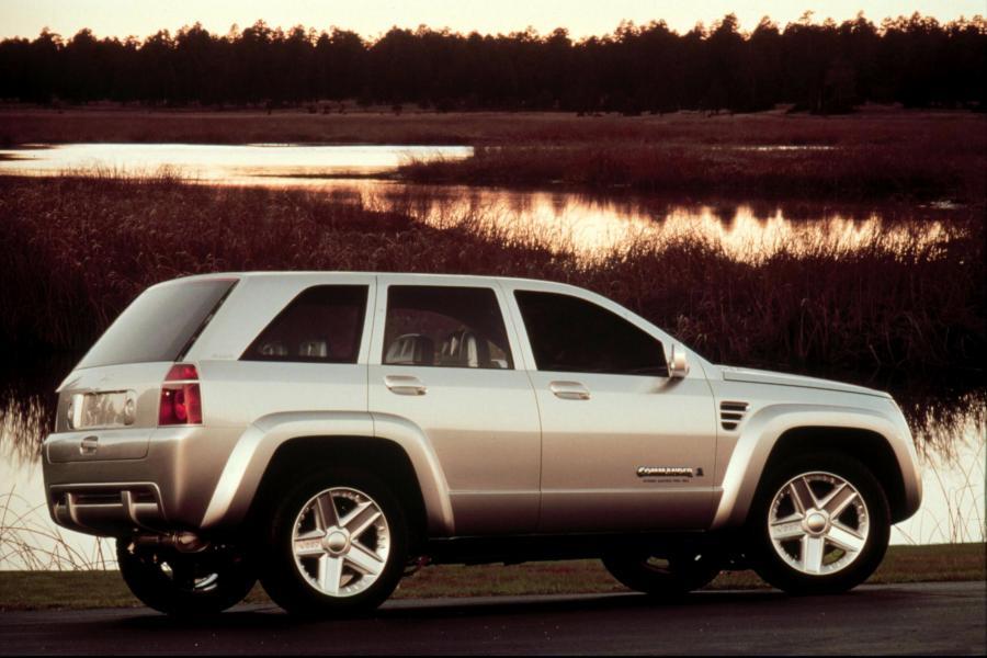  Jeep Commander Concept 1999 года  (фото 5 из 33)